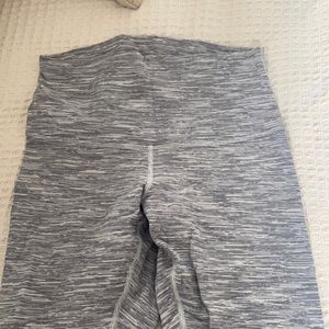 Lululemon wonder under leggings. Size 8.